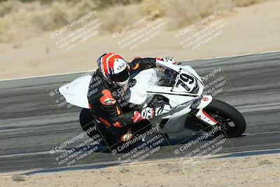 media/Dec-01-2025-Moto Forza (Mon) [[2daa91e15f]]/1-Advanced Group/Session 4 Turn 9/